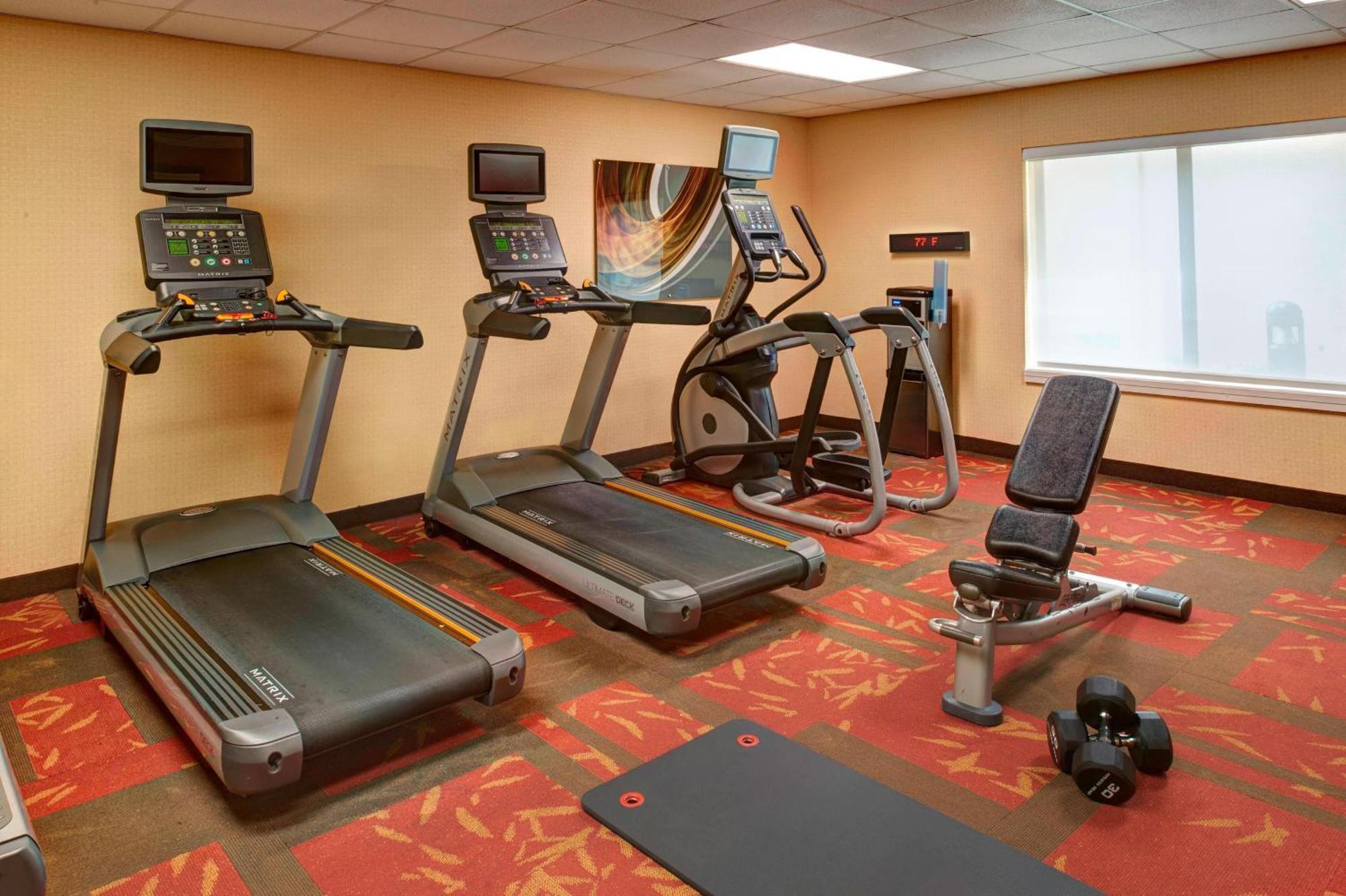 Courtyard By Marriott Lexington North Hotell Exteriör bild