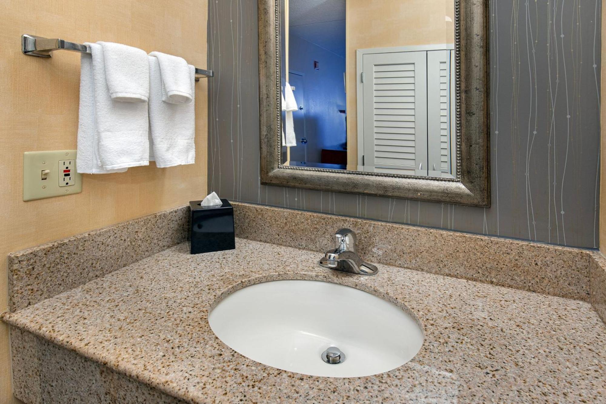 Courtyard By Marriott Lexington North Hotell Exteriör bild