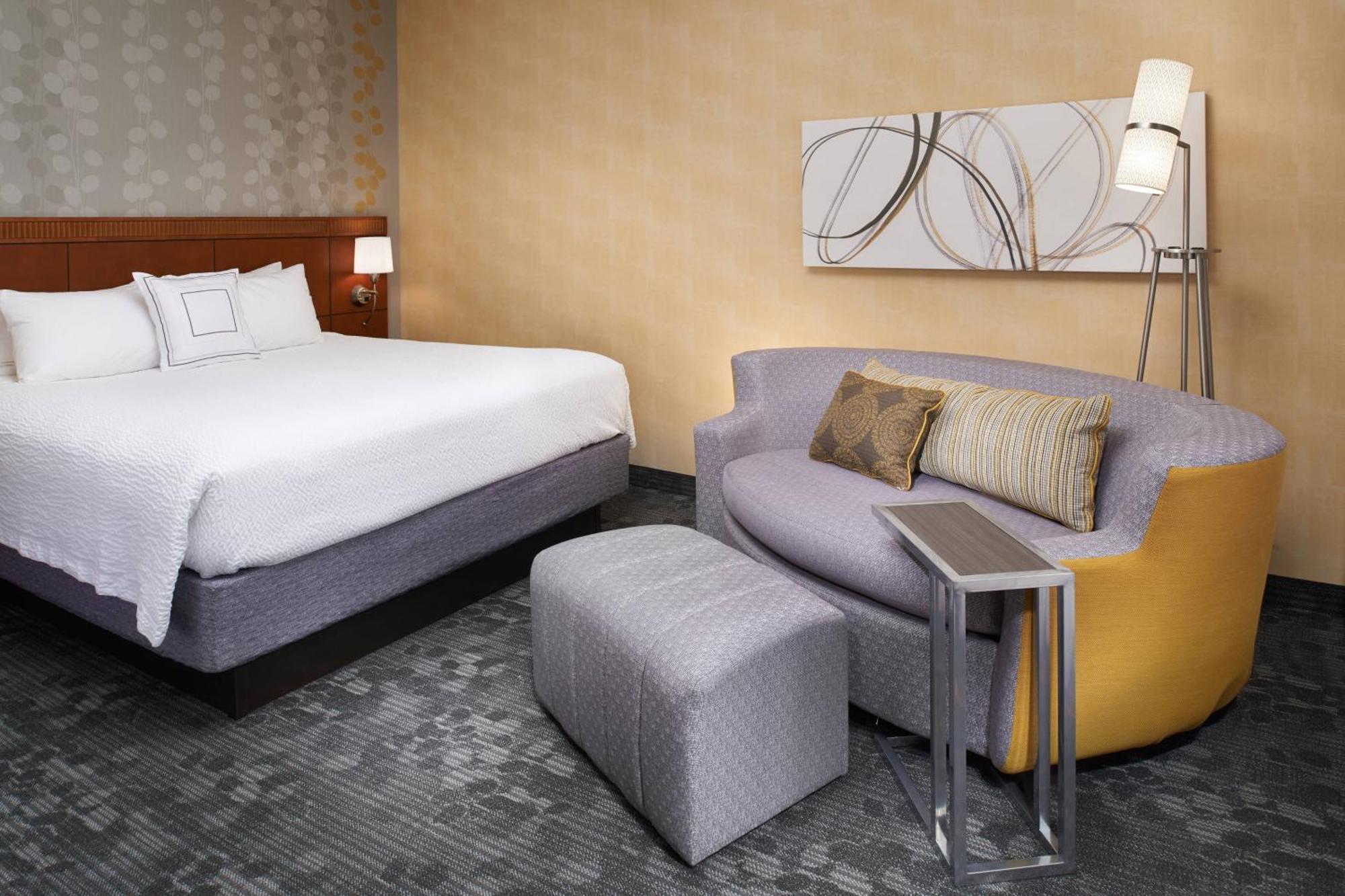 Courtyard By Marriott Lexington North Hotell Exteriör bild